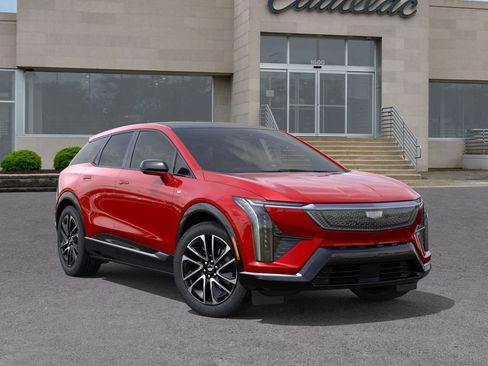 New 2025 Cadillac Optiq Sport 1 w/ LPO, Floor Liner Package image 7