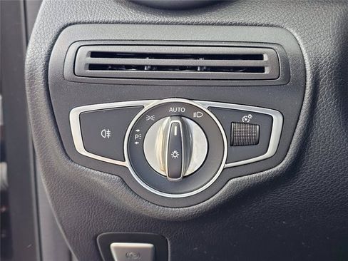 Used 2021 Mercedes-Benz GLC 300 4MATIC image 43
