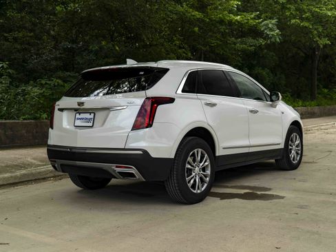 Used 2022 Cadillac XT5 Premium Luxury FWD image 9