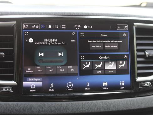 Used 2024 Chrysler Pacifica Touring-L FWD image 13