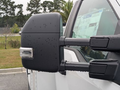 New 2025 Ford F550 4x4 Regular Cab Super Duty image 13