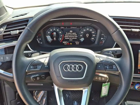 Used 2022 Audi Q3 2.0T Premium Plus image 24