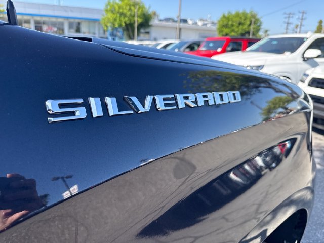 Used 2023 Chevrolet Silverado 1500 LT AWD/4WD image 38