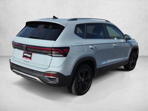 New 2026 Volkswagen Taos SE FWD image 2