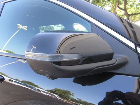 Used 2025 GMC Acadia Elevation image 23