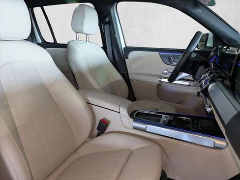 Certified 2025 Mercedes-Benz GLB 250 image 19