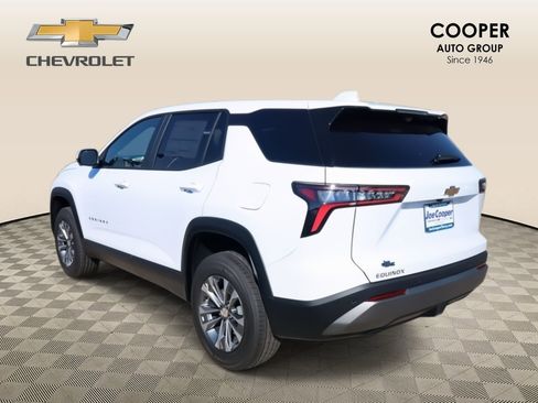 New 2026 Chevrolet Equinox LT w/ Convenience Package II FWD image 23