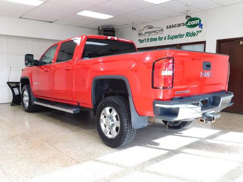 Used 2018 GMC Sierra 2500 SLE w/ HD SLE Preferred Plus Package AWD/4WD image 9