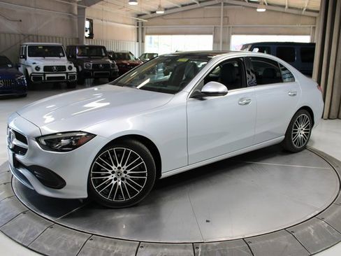 Used 2023 Mercedes-Benz C 300 Sedan image 4