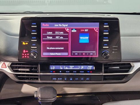 Used 2023 Toyota Sienna LE w/ LE Plus Package FWD image 16