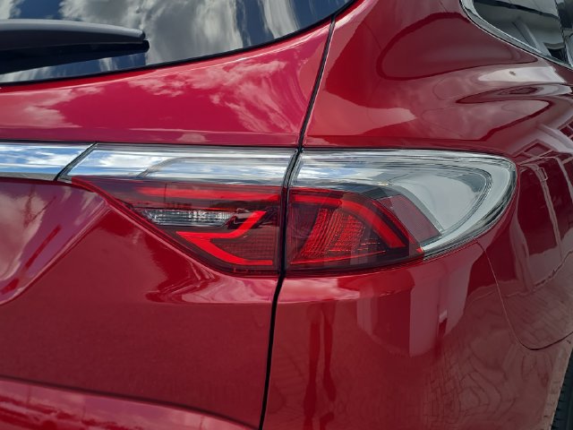 Certified 2022 Buick Enclave Essence w/ Sound and Sites Package FWD image 9