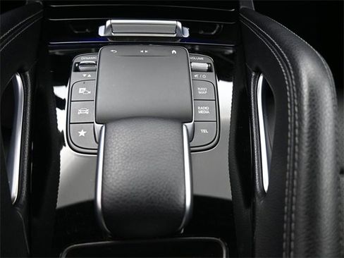 Used 2022 Mercedes-Benz GLE 350 image 4