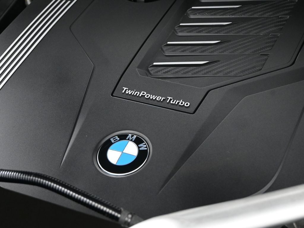 Used 2023 BMW X5 sDrive40i RWD image 3