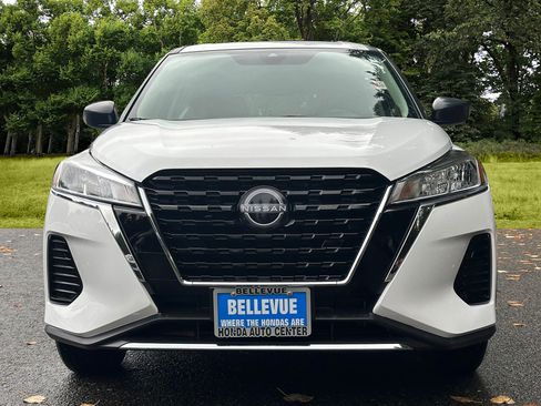Used 2023 Nissan Kicks S image 2