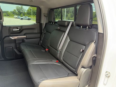 Used 2021 Chevrolet Silverado 1500 LTZ AWD/4WD image 19