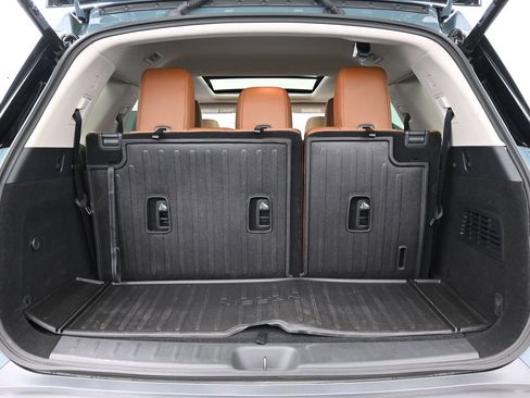 Used 2026 Nissan Pathfinder Platinum w/ Cargo Package FWD image 7
