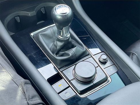 Used 2021 MAZDA MAZDA3 s image 17