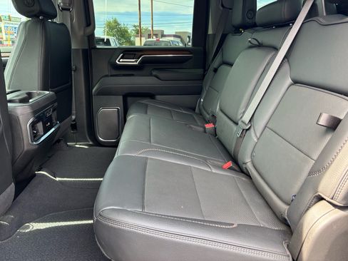 Used 2024 GMC Sierra 2500 Denali w/ Denali Reserve Package AWD/4WD image 11