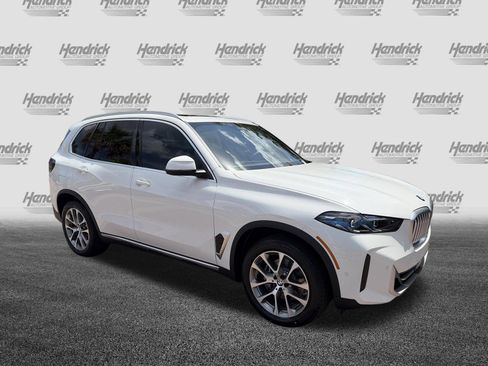 New 2026 BMW X5 sDrive40i RWD image 2