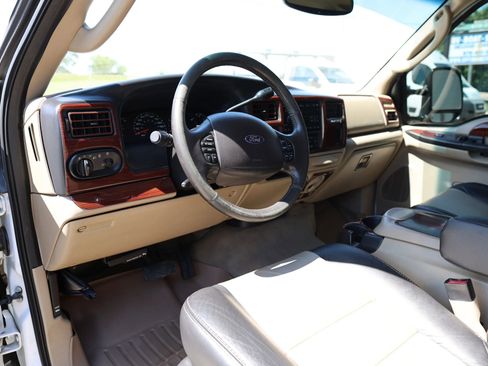 Used 2005 Ford Excursion Eddie Bauer AWD/4WD image 26