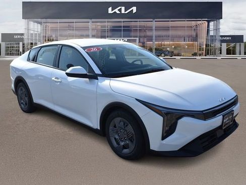 New 2026 Kia K4 LX FWD image 1