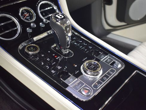 Certified 2026 Bentley Continental GTC AWD/4WD image 36