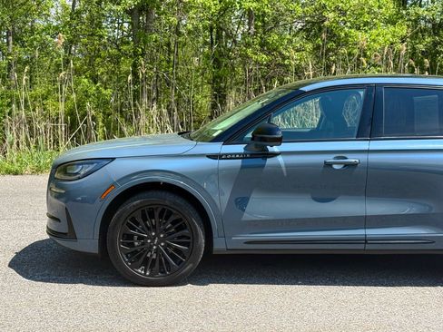 Used 2023 Lincoln Corsair AWD w/ Equipment Group 101A image 9