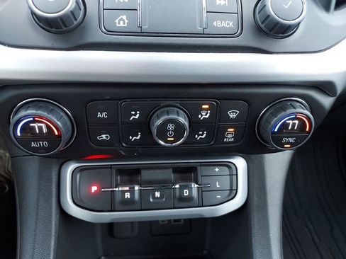 Used 2023 GMC Acadia SLE w/ Driver Convenience Package image 18