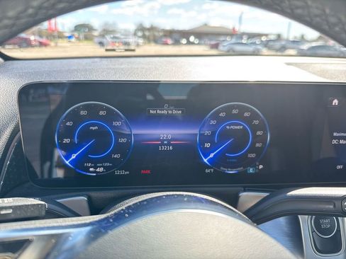 Used 2024 Mercedes-Benz EQB 250+ image 21