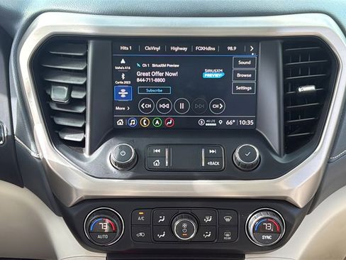 Used 2021 GMC Acadia Denali w/ Denali Technology Package image 15