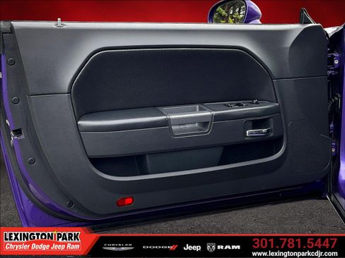 Used 2014 Dodge Challenger R/T RWD image 19