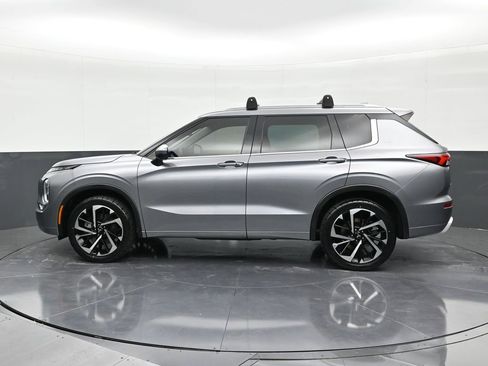 Used 2022 Mitsubishi Outlander SEL FWD image 2