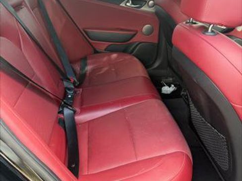 Used 2018 Kia Stinger GT1 RWD image 18