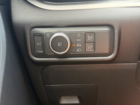 Used 2021 Ford Explorer XLT w/ Equipment Group 202A RWD image 34