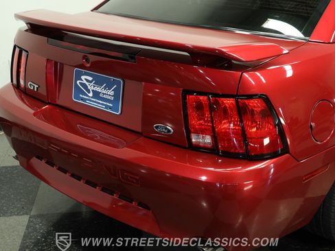 Used 2004 Ford Mustang GT RWD image 25