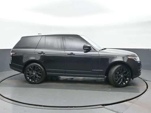Used 2018 Land Rover Range Rover Supercharged image 2