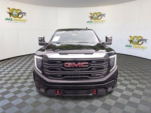 Used 2023 GMC Sierra 1500 AT4 w/ Technology Package image 3