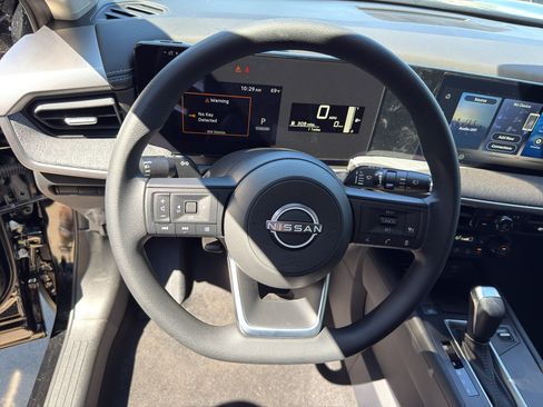 New 2026 Nissan Kicks SV w/ Cold Weather Package AWD/4WD image 15