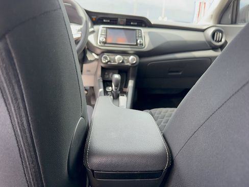 Used 2022 Nissan Kicks S FWD image 28