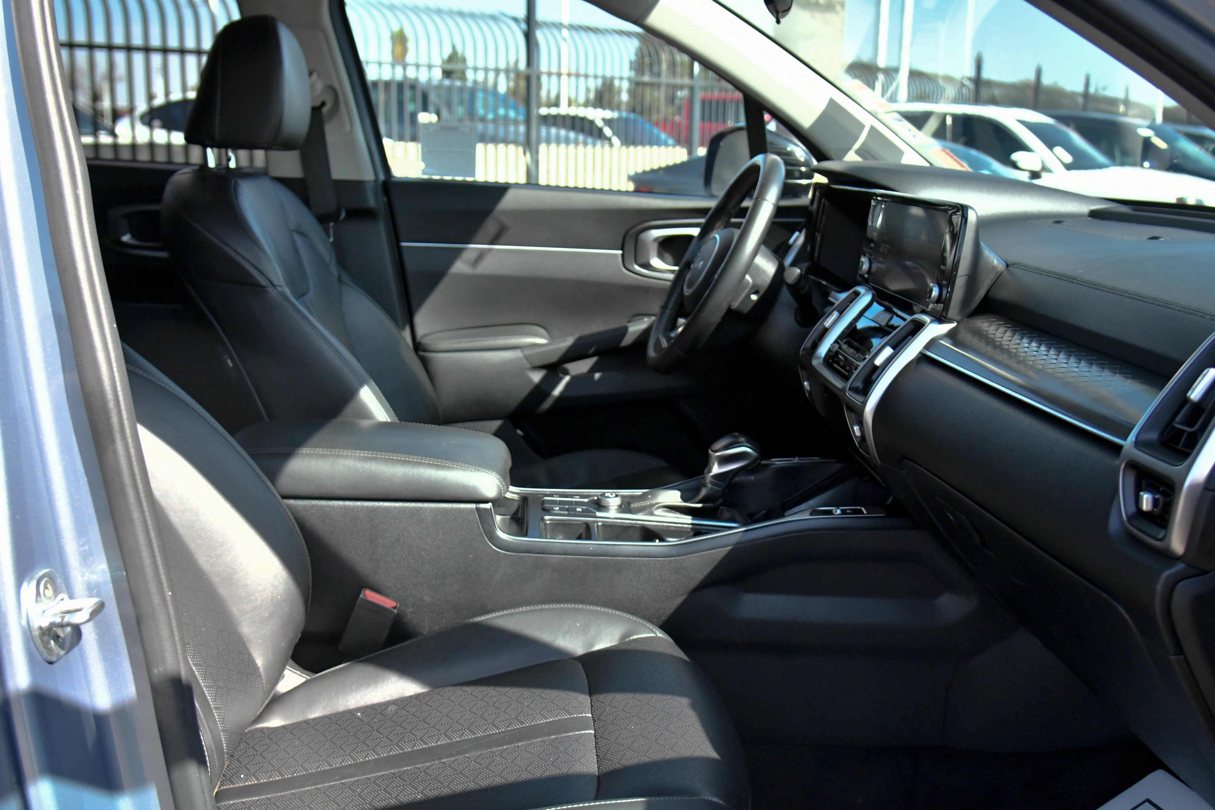 Used 2022 Kia Sorento S w/ Panoramic Sunroof Package FWD image 50