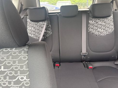 Used 2010 Kia Soul + FWD image 25