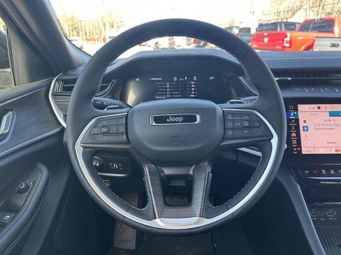 New 2026 Jeep Grand Cherokee Altitude AWD/4WD image 16