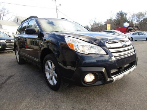Used 2013 Subaru Outback 3.6R Limited w/ Moonroof Pkg image 43