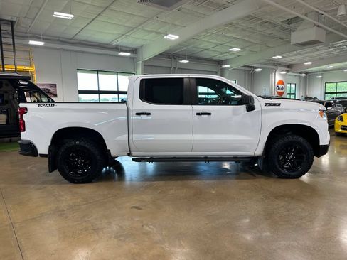 Used 2023 Chevrolet Silverado 1500 LT Trail Boss w/ Protection Package AWD/4WD image 8