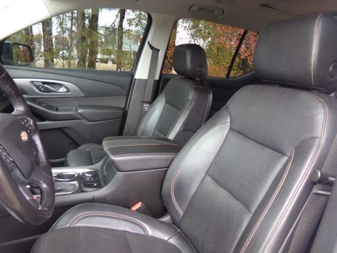 Used 2021 Chevrolet Traverse Premier w/ Redline Edition image 10