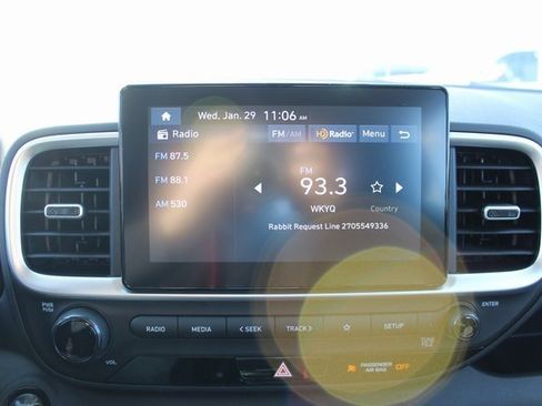 New 2025 Hyundai Venue SEL image 24