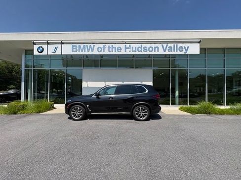 Used 2026 BMW X5 xDrive40i AWD/4WD image 1