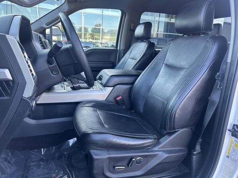 Used 2015 Ford F150 Lariat w/ Equipment Group 502A Luxury AWD/4WD image 12