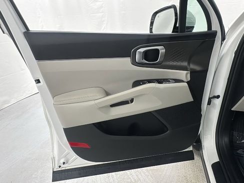 Used 2025 Kia Sorento EX image 20