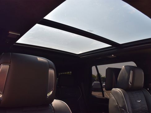 New 2025 Cadillac Escalade Premium Luxury Platinum w/ LPO, Floor Liner Package image 27